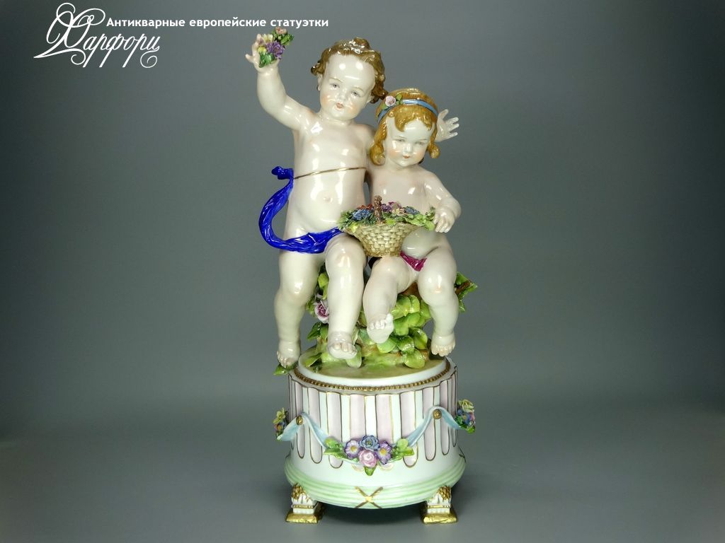 Купить фарфоровую статуэтку Muller&Co Веселые путти